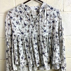 Sadie and Sage Floral Peplum Top small